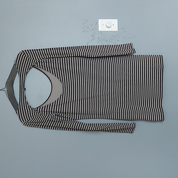 Vans dress - Picture 2 of 4